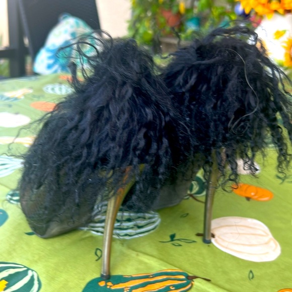 $1900 LANVIN Runway shoes - Picture 5 of 10